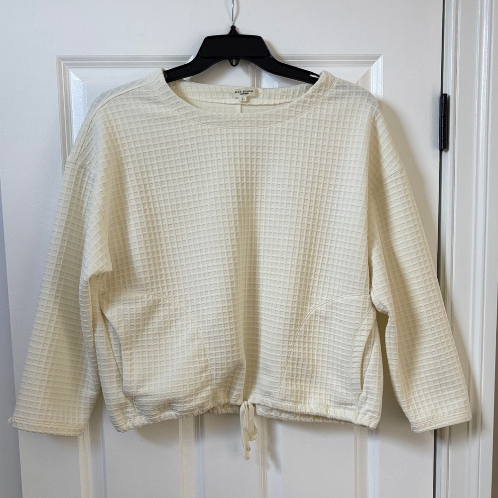 Max studio women’s top size L